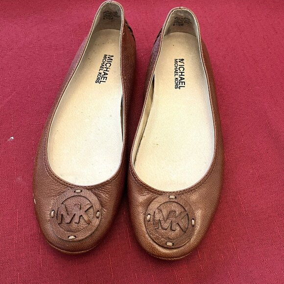 Women's Michael Kors Brown Loafers Size 6.5 - Picture 1 of 5